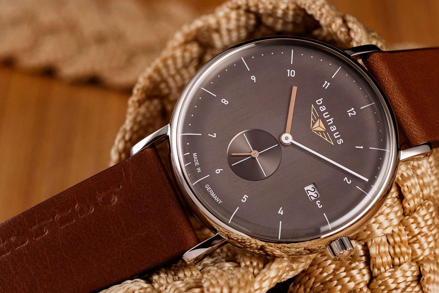 HAU, Bauhaus Quarz kl.Sekunde Ronda Kal. 6004.D Swiss made