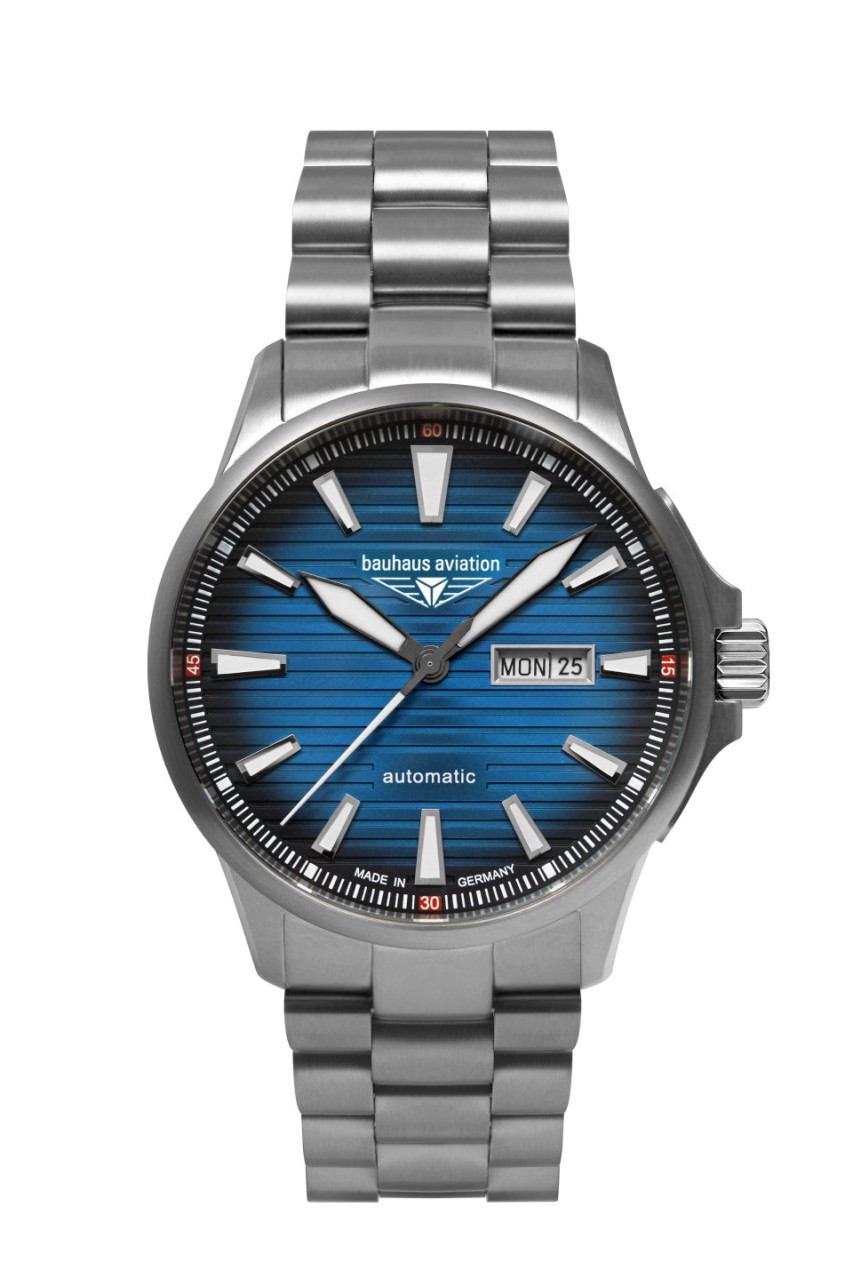 HAU, Bauhaus Aviation Iron Annie Automatik DayDate Cal. 8205 21 Jew., Titanium case 42mm, Sapphire c